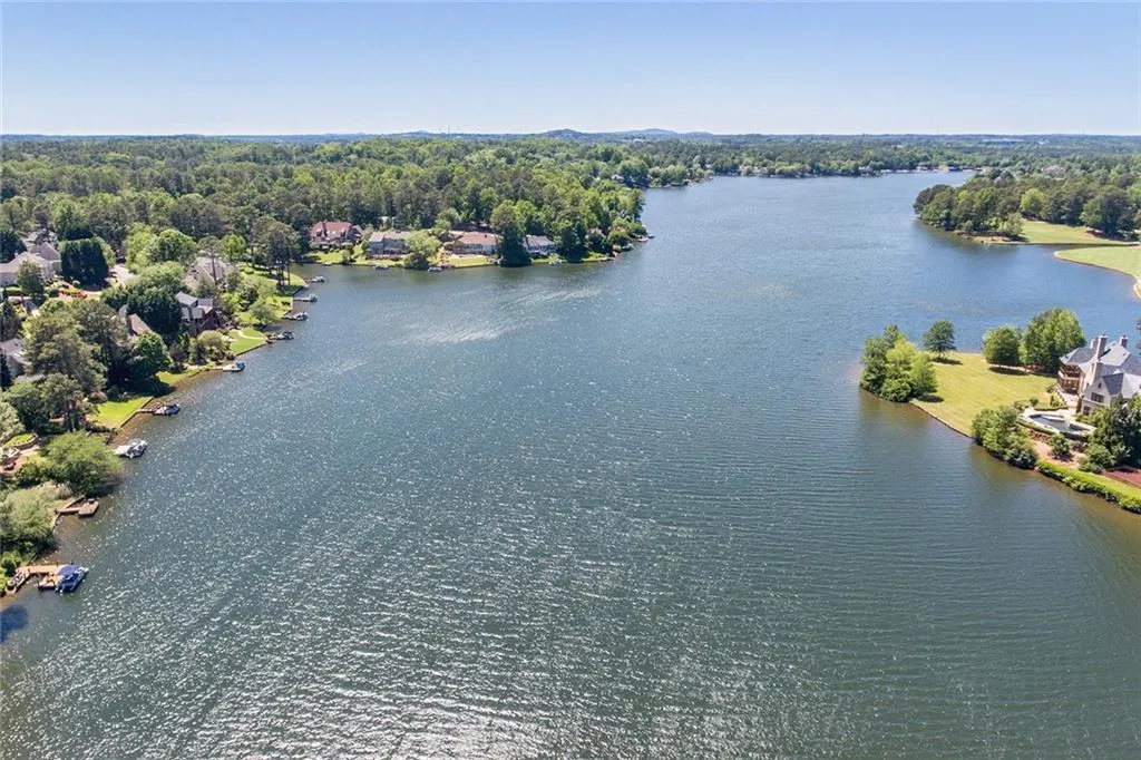 Alpharetta, Georgia 30005, United States, 5 Bedrooms Bedrooms, ,3 BathroomsBathrooms,Residential,Active,156073