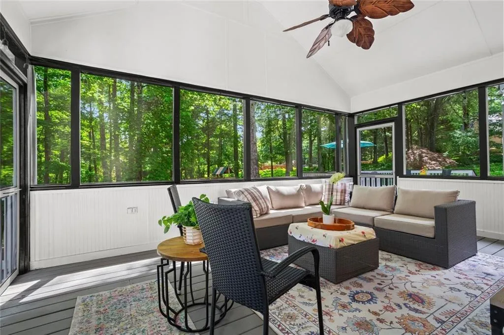 Alpharetta, Georgia 30005, United States, 5 Bedrooms Bedrooms, ,3 BathroomsBathrooms,Residential,Active,156073