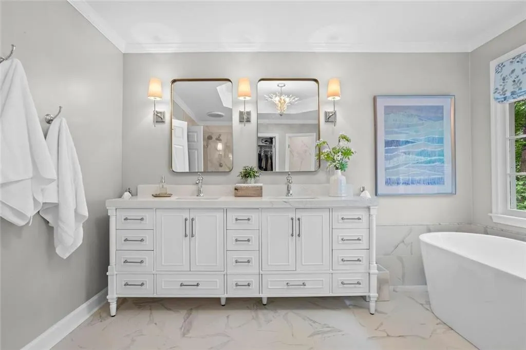 Alpharetta, Georgia 30005, United States, 5 Bedrooms Bedrooms, ,3 BathroomsBathrooms,Residential,Active,156073