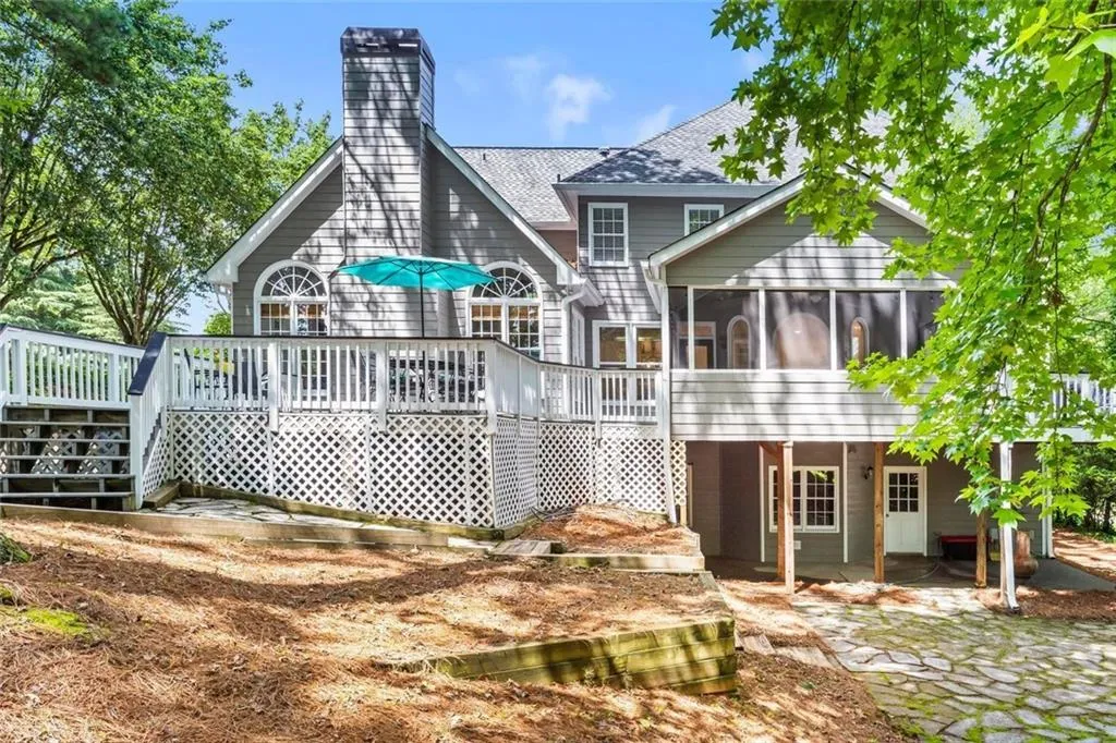 Alpharetta, Georgia 30005, United States, 5 Bedrooms Bedrooms, ,3 BathroomsBathrooms,Residential,Active,156073