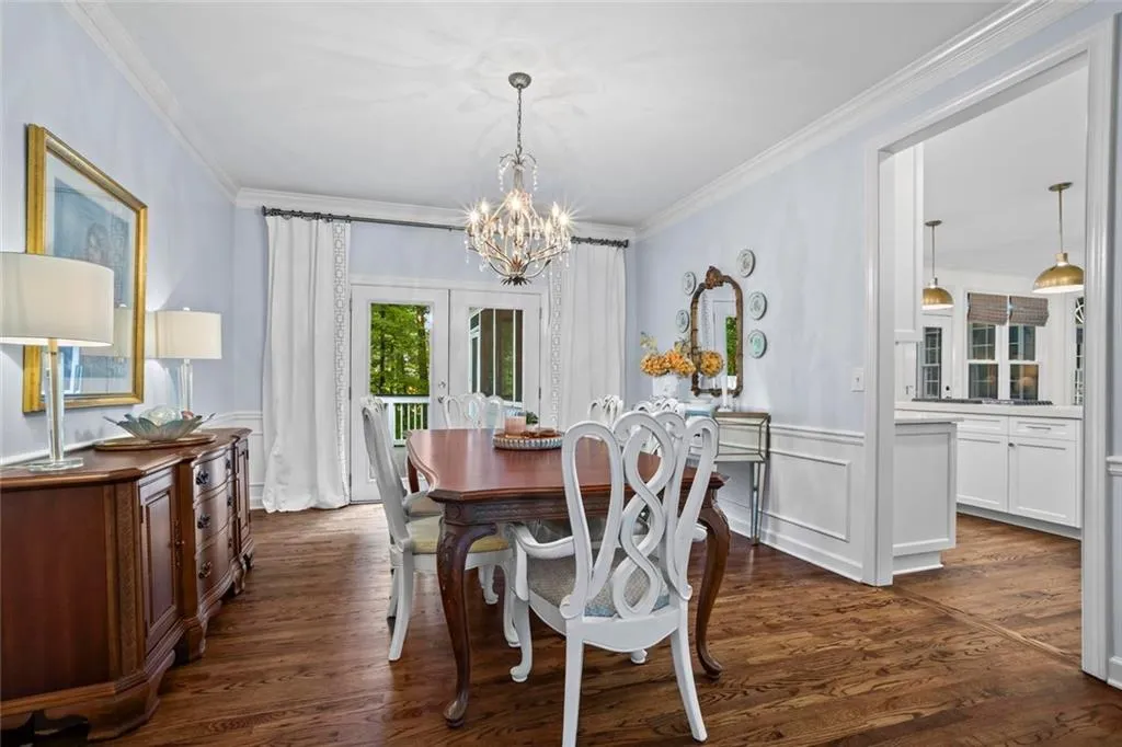 Alpharetta, Georgia 30005, United States, 5 Bedrooms Bedrooms, ,3 BathroomsBathrooms,Residential,Active,156073