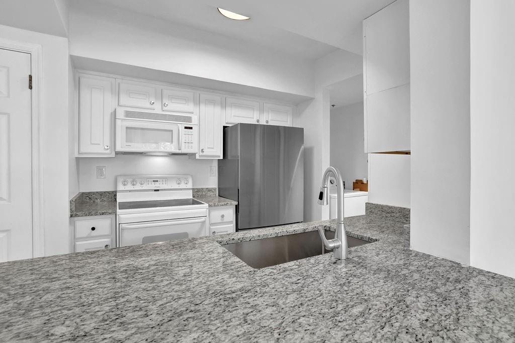 1 Biscayne Drive NW 304