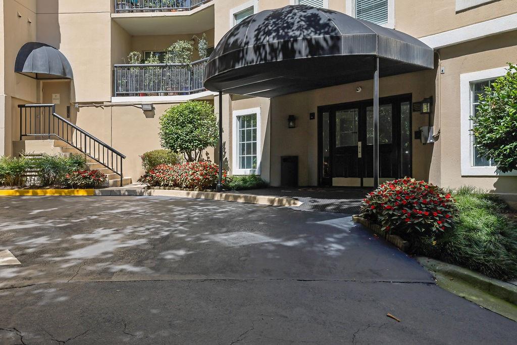 1 Biscayne Drive NW 304