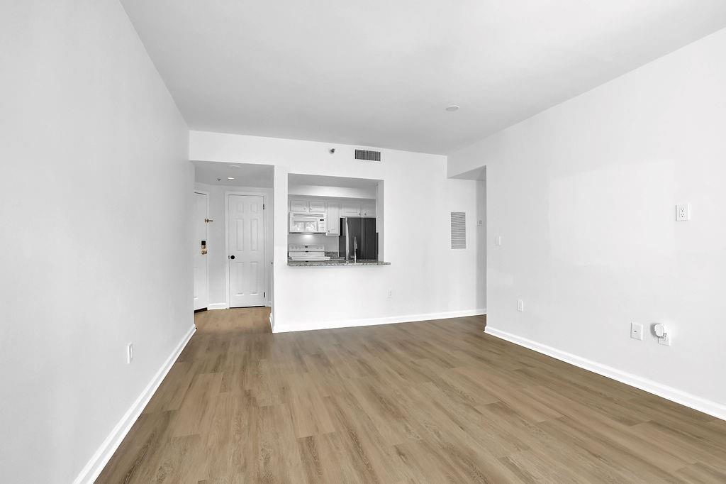 1 Biscayne Drive NW 304