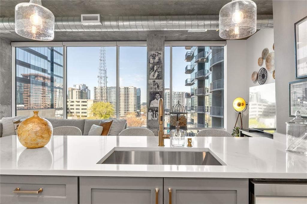 923 Peachtree Street NE 939