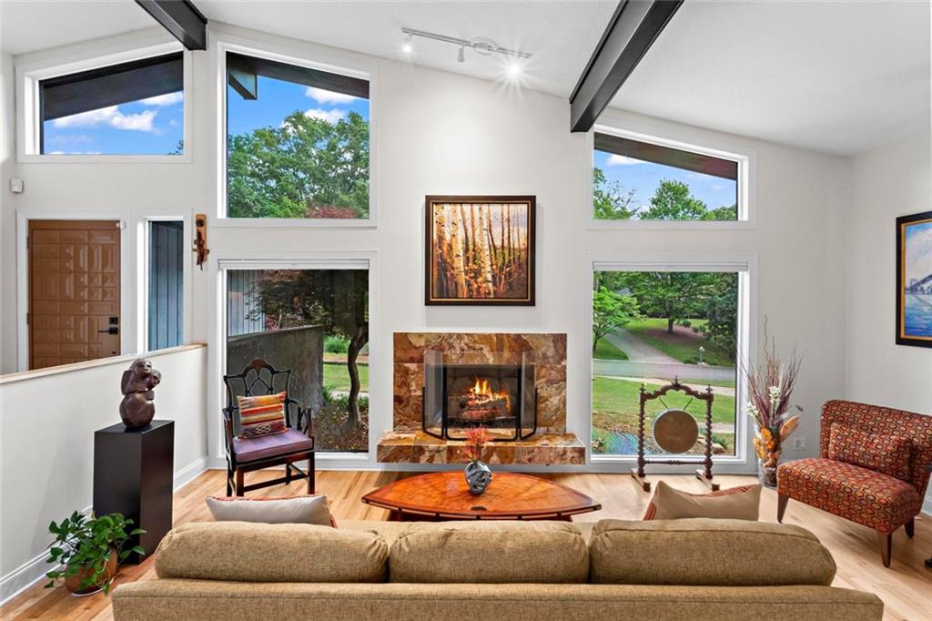 5148 Stratham Drive, Dunwoody, Georgia image 7