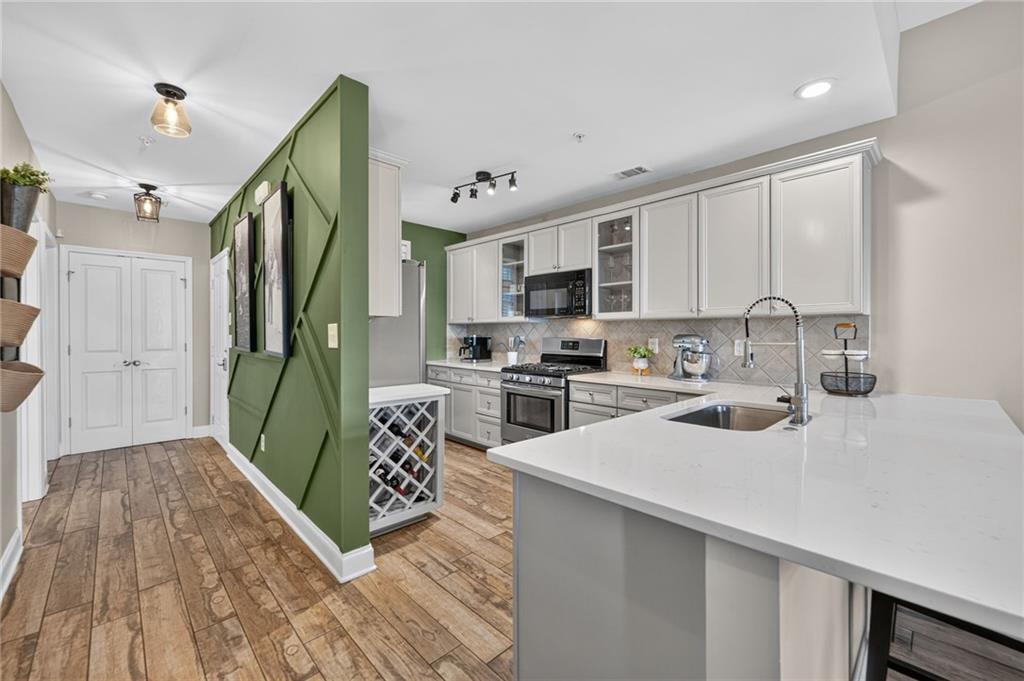 210 Creek View Lane 201