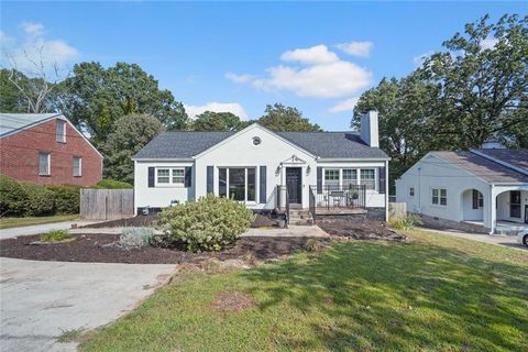 1370 Centra Villa Drive SW Atlanta GA 30311