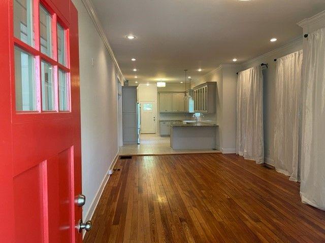 1093 KIRKWOOD Avenue SE