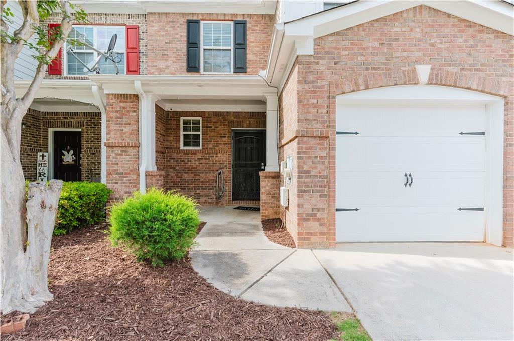 3453 Dianthus Lane, Lawrenceville, Georgia image 2