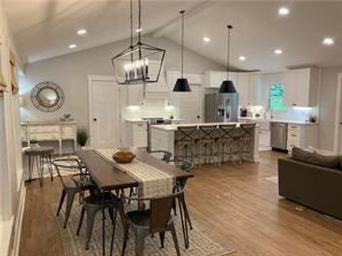 Photo of 920 Jones Road, Roswell, GA 30075 (MLS # 7735735)