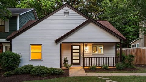 Townhouse For Sale - 5025 Village Green Way<br/> Alpharetta, GA 30009