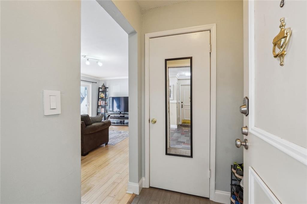 6851 Roswell Road F-1