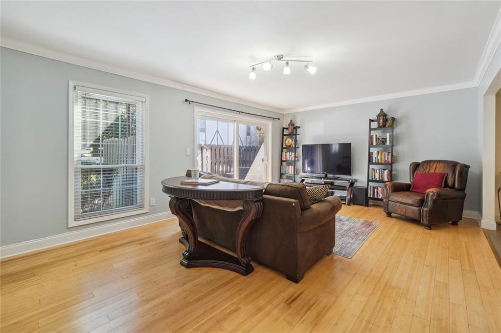 6851 Roswell Road F-1