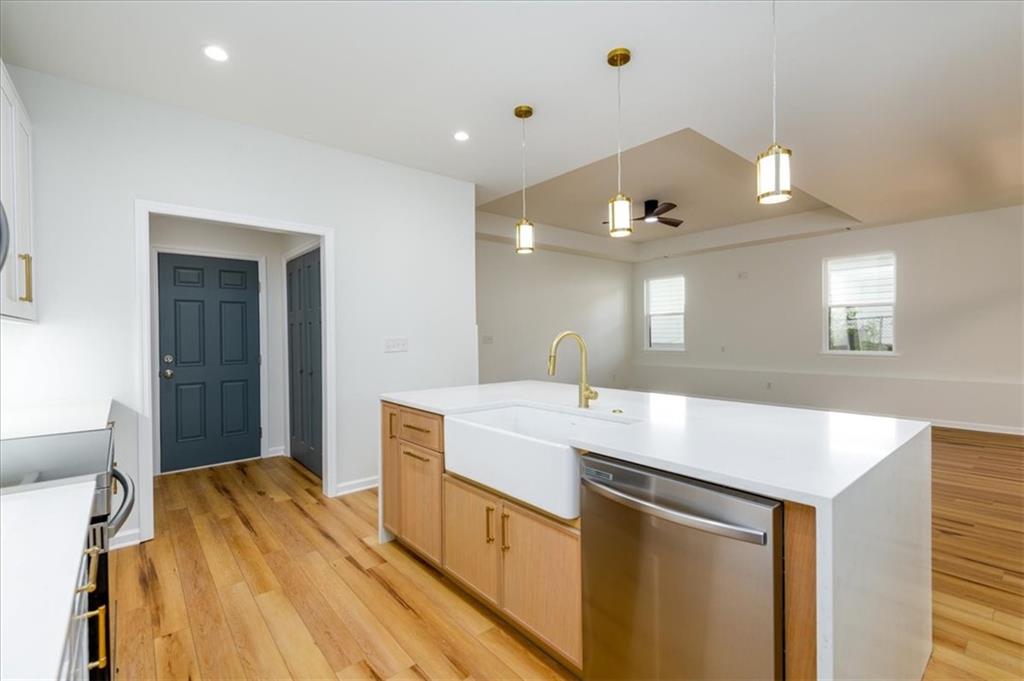2286 Carver Drive, Atlanta, Georgia image 13