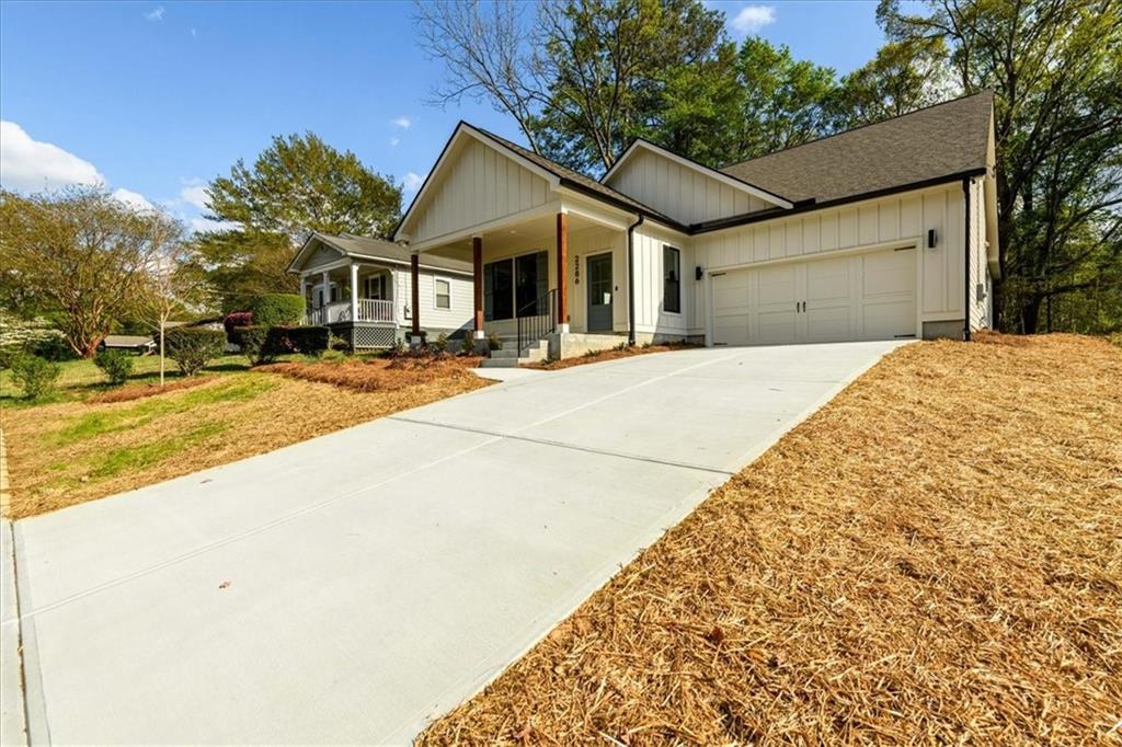 2286 Carver Drive, Atlanta, Georgia image 2