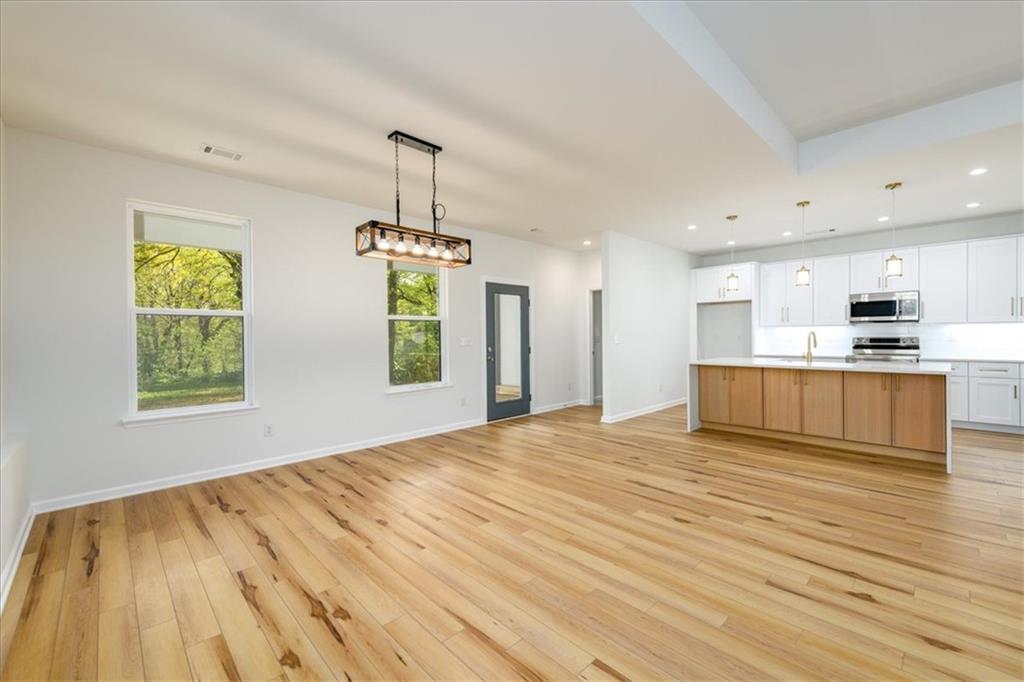 2286 Carver Drive, Atlanta, Georgia image 9