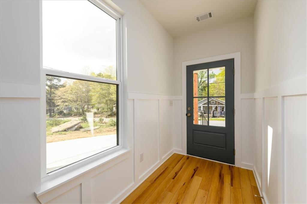 2286 Carver Drive, Atlanta, Georgia image 4