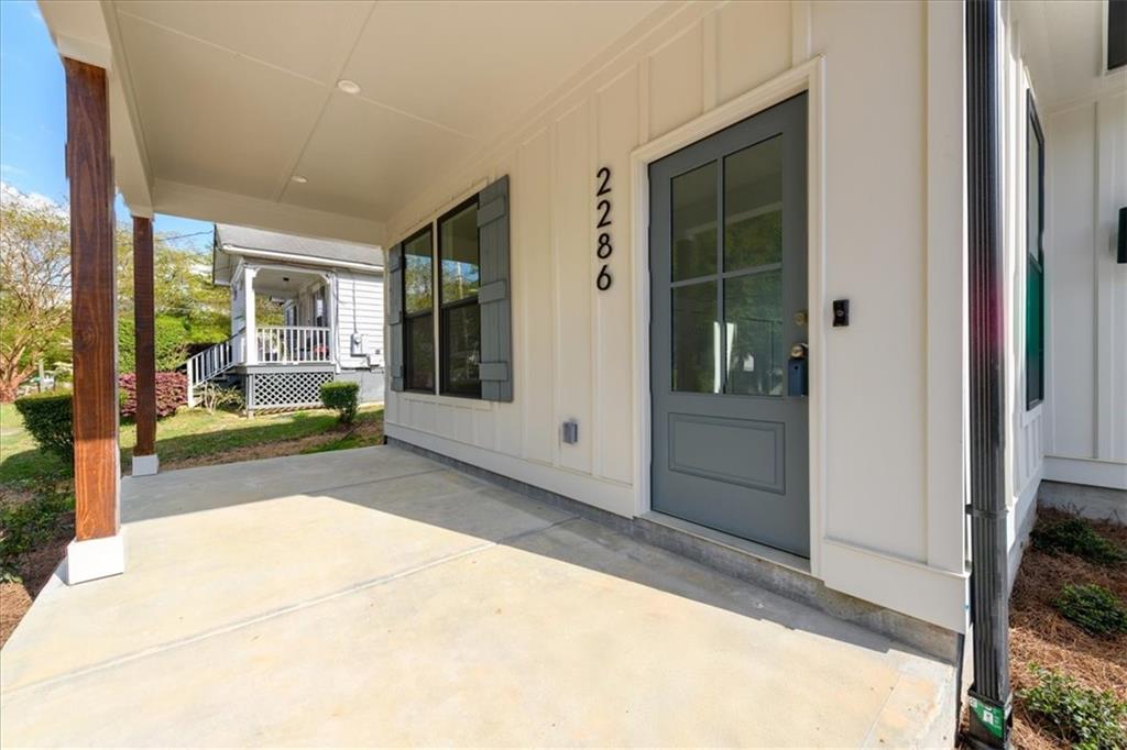 2286 Carver Drive, Atlanta, Georgia image 3