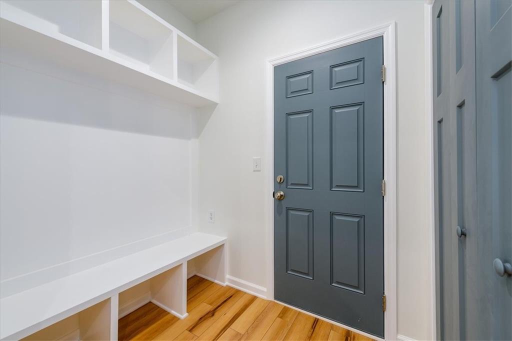 2286 Carver Drive, Atlanta, Georgia image 15