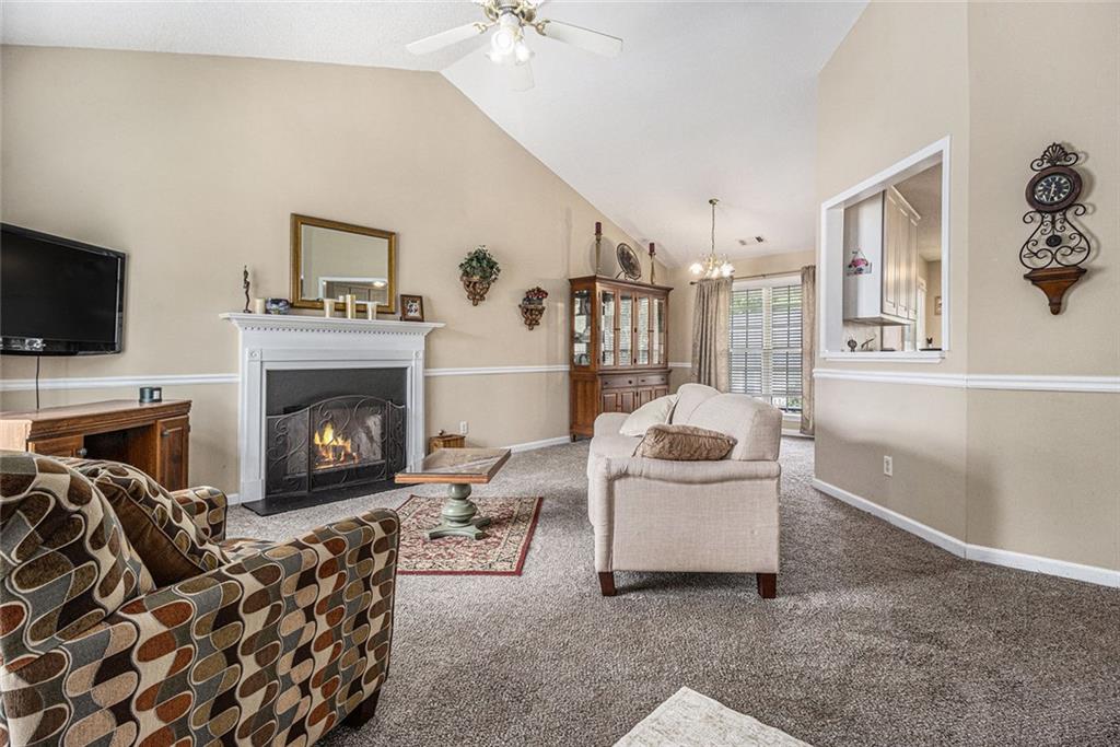 7008 Glen Valley Way, Fairburn, Georgia image 4