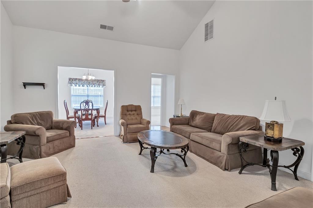 2585 Rosehill Circle