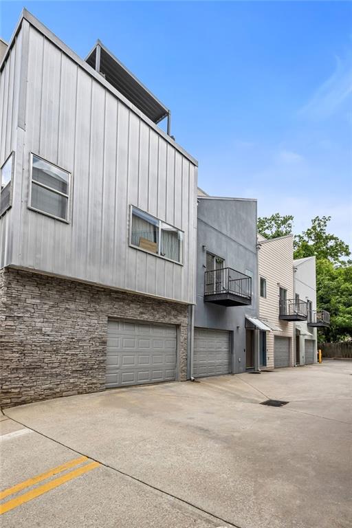 110 MORELAND Avenue SE F