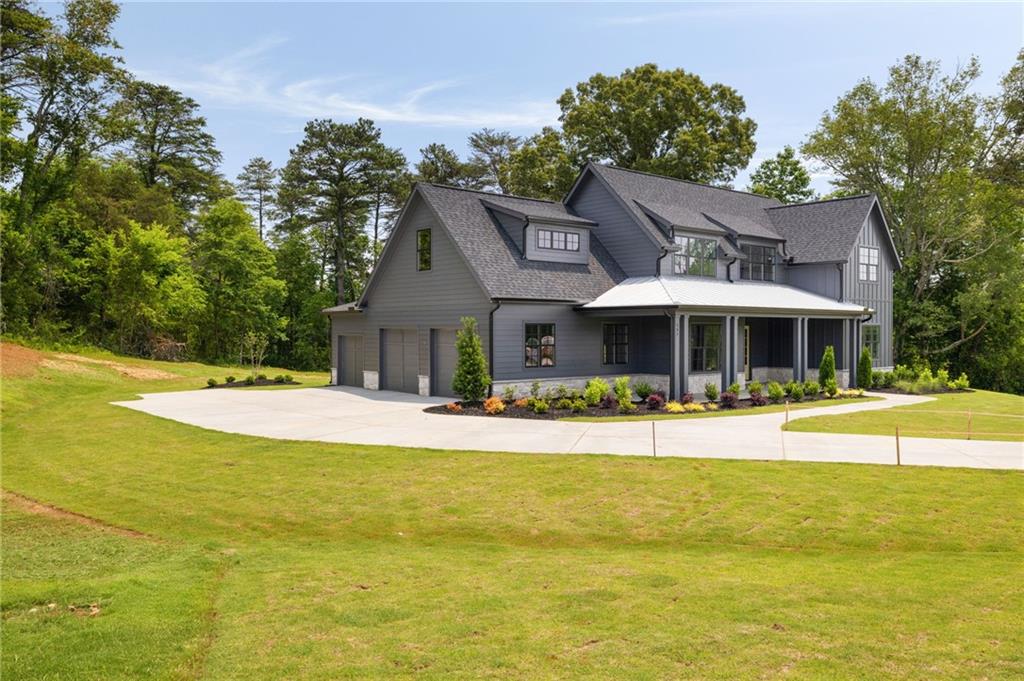 157 Palisade Drive NE