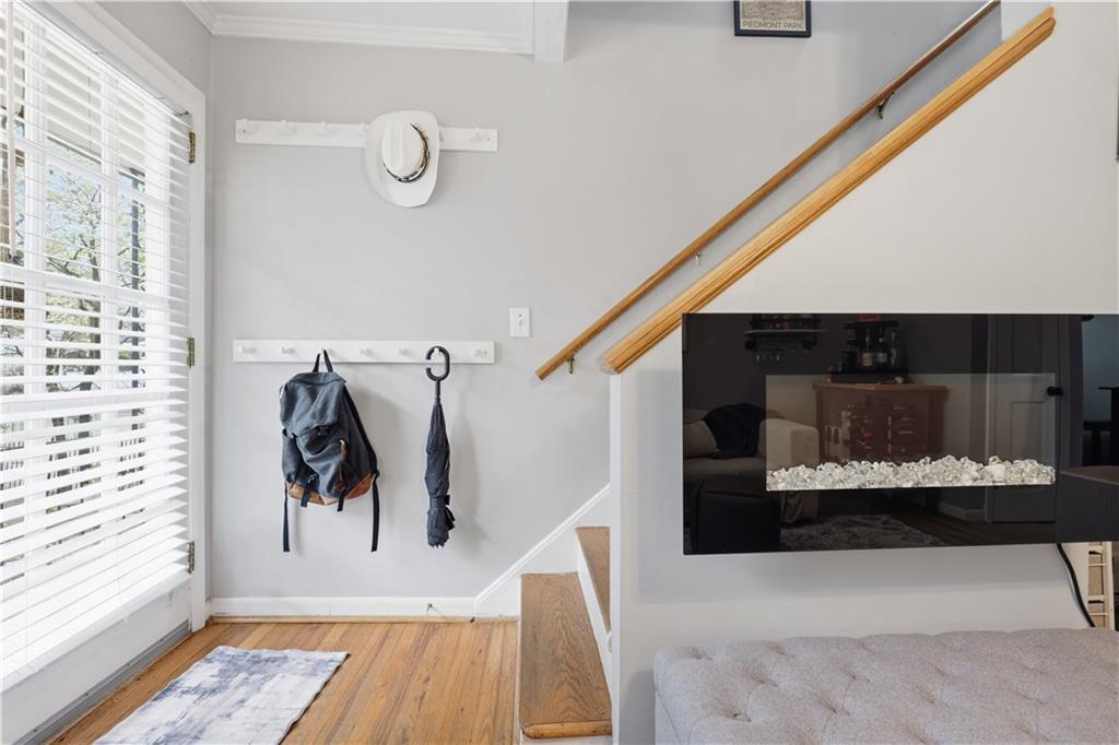 381 10th Street NE 4