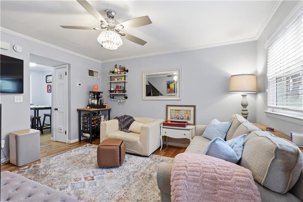 381 10th Street NE 4