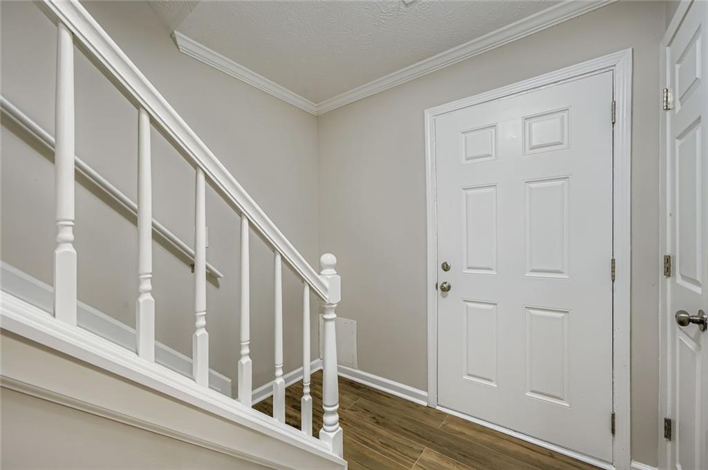 2892 Aspen Woods Entry