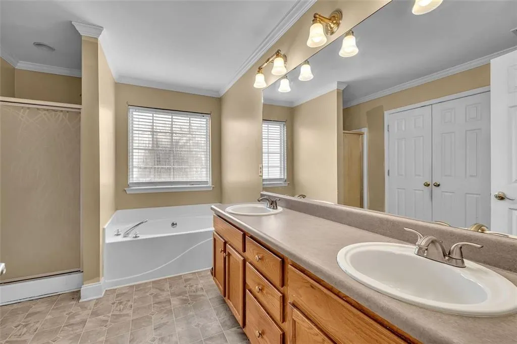 Douglasville, Georgia 30134, United States, 5 Bedrooms Bedrooms, ,3 BathroomsBathrooms,Residential,Active,254709