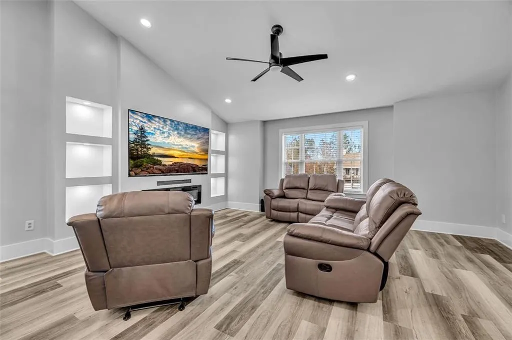 Douglasville, Georgia 30134, United States, 5 Bedrooms Bedrooms, ,3 BathroomsBathrooms,Residential,Active,254709