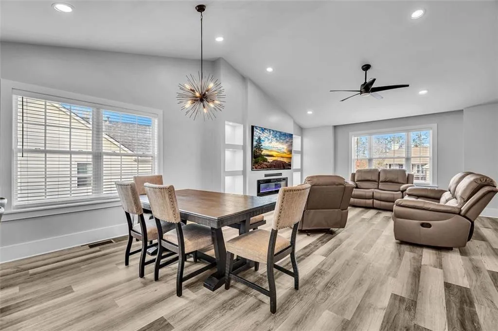 Douglasville, Georgia 30134, United States, 5 Bedrooms Bedrooms, ,3 BathroomsBathrooms,Residential,Active,254709