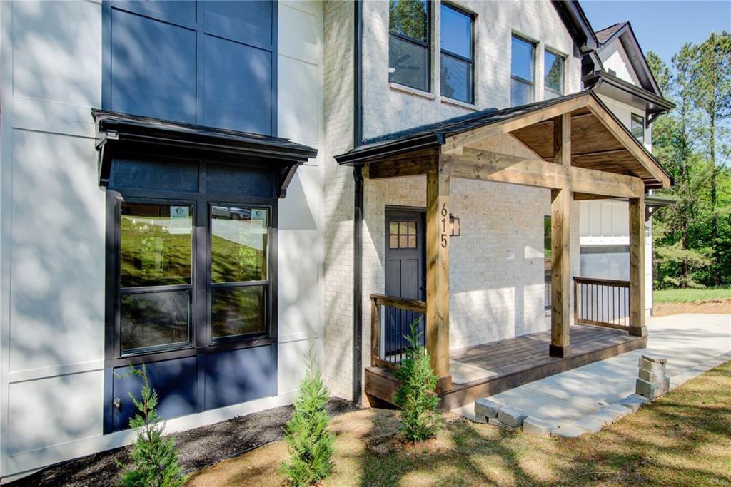 615 Piping Rock Point