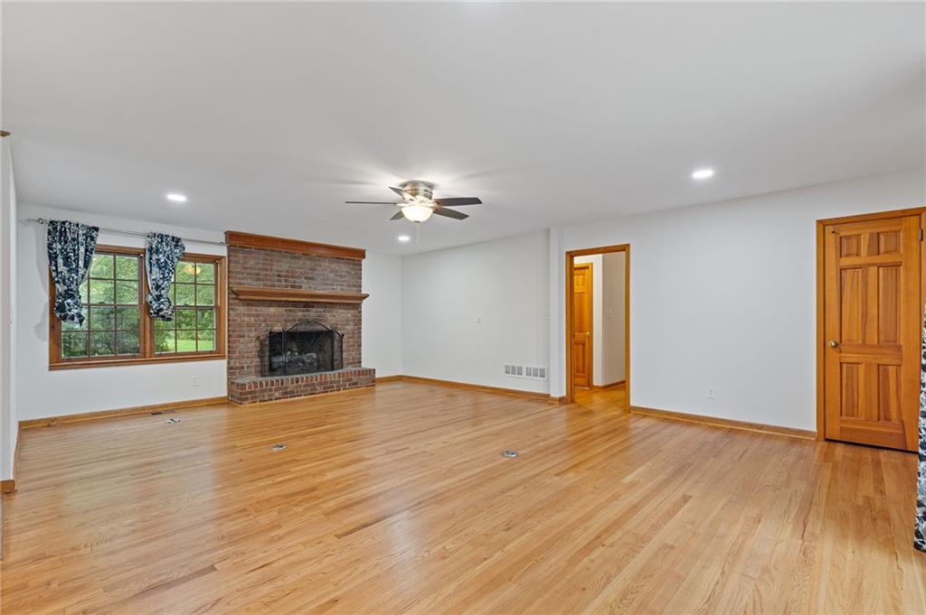 3220 Clearview Drive SW