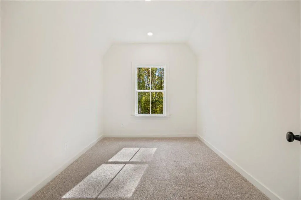 Gainesville, Georgia 30506, United States, 5 Bedrooms Bedrooms, ,5 BathroomsBathrooms,Residential,Active,174075