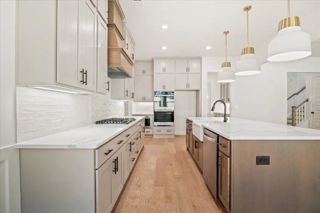 Gainesville, Georgia 30506, United States, 5 Bedrooms Bedrooms, ,5 BathroomsBathrooms,Residential,Active,174075