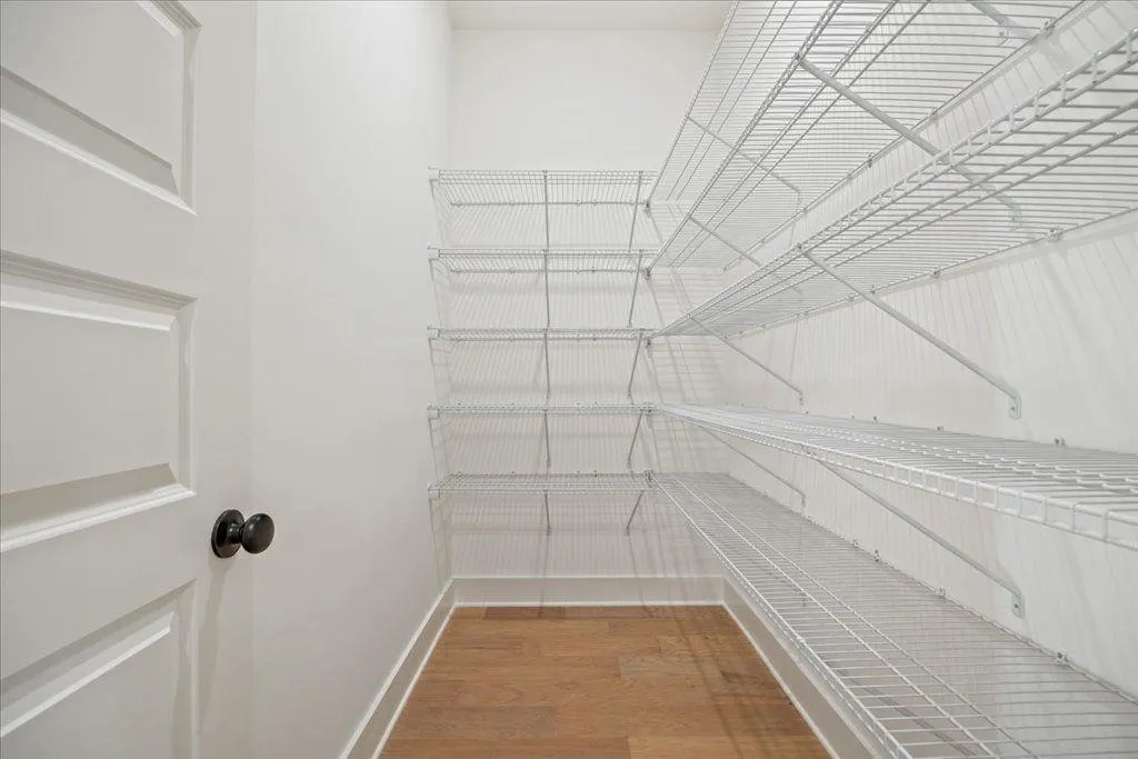 Gainesville, Georgia 30506, United States, 5 Bedrooms Bedrooms, ,5 BathroomsBathrooms,Residential,Active,174075