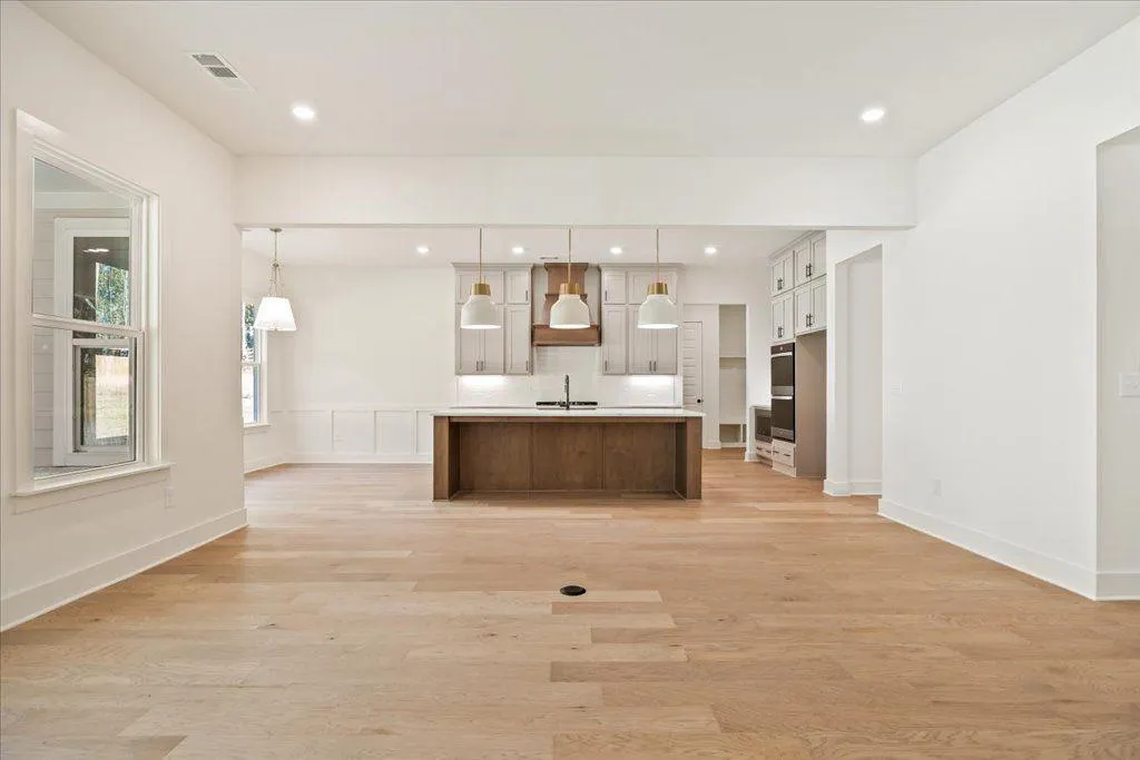 Gainesville, Georgia 30506, United States, 5 Bedrooms Bedrooms, ,5 BathroomsBathrooms,Residential,Active,174075