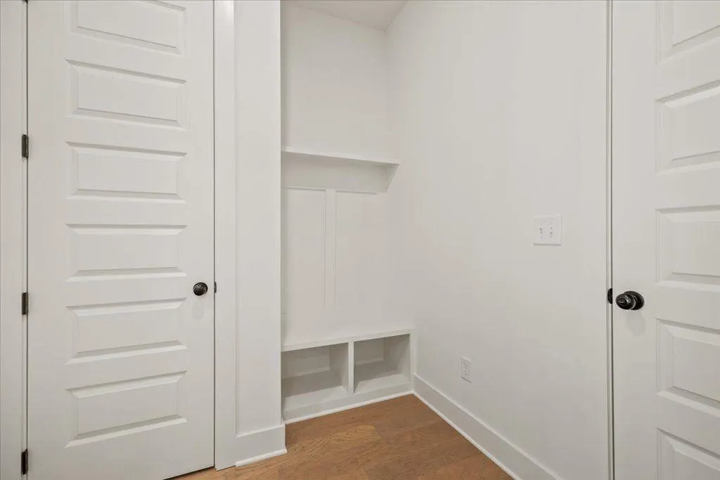 Gainesville, Georgia 30506, United States, 5 Bedrooms Bedrooms, ,5 BathroomsBathrooms,Residential,Active,174075