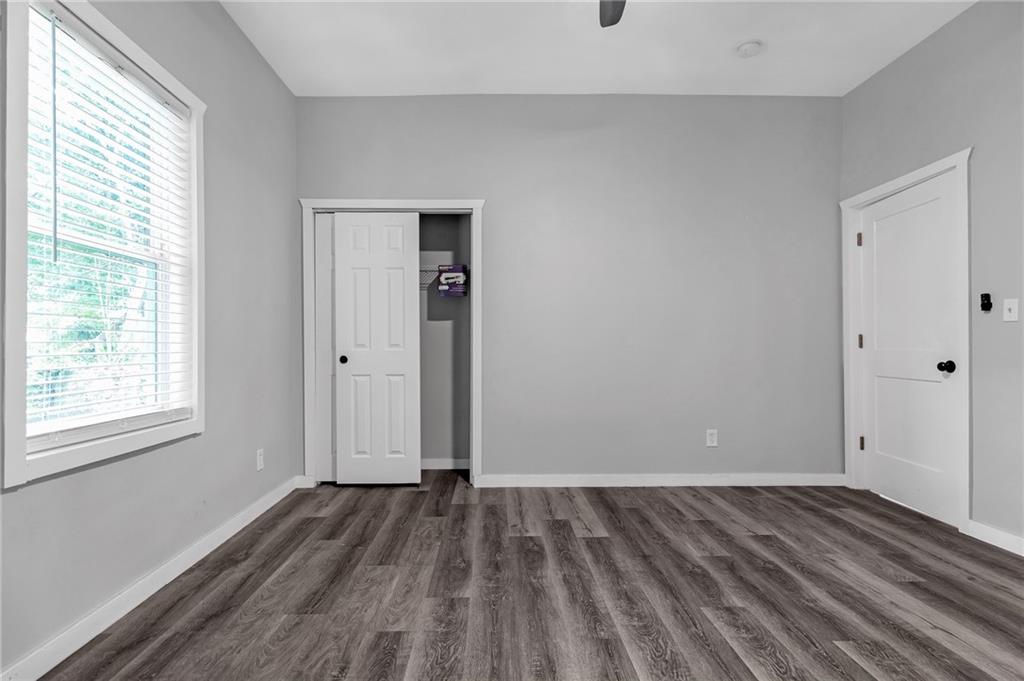 1055 Mayson Turner Road, Atlanta, Georgia image 13