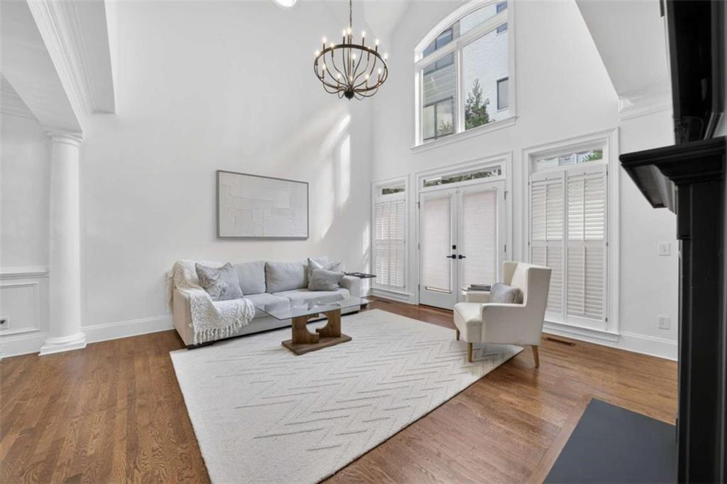 1015 Heatherbrook Lane