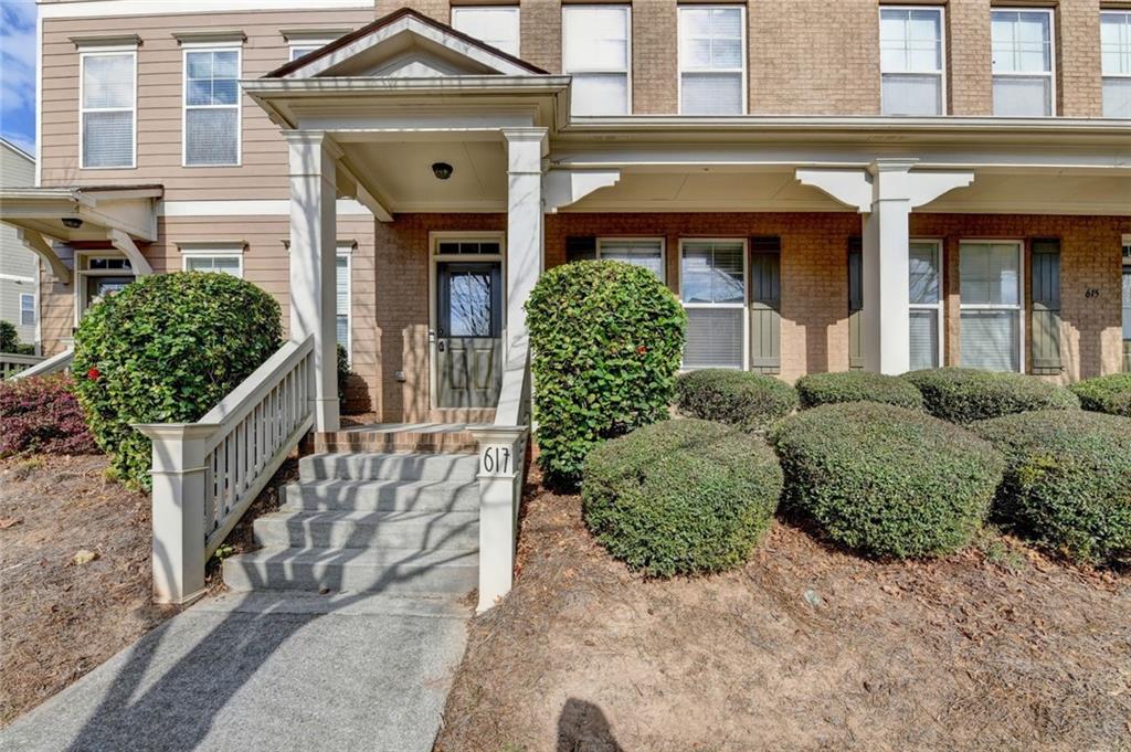 617 Grove Manor Park