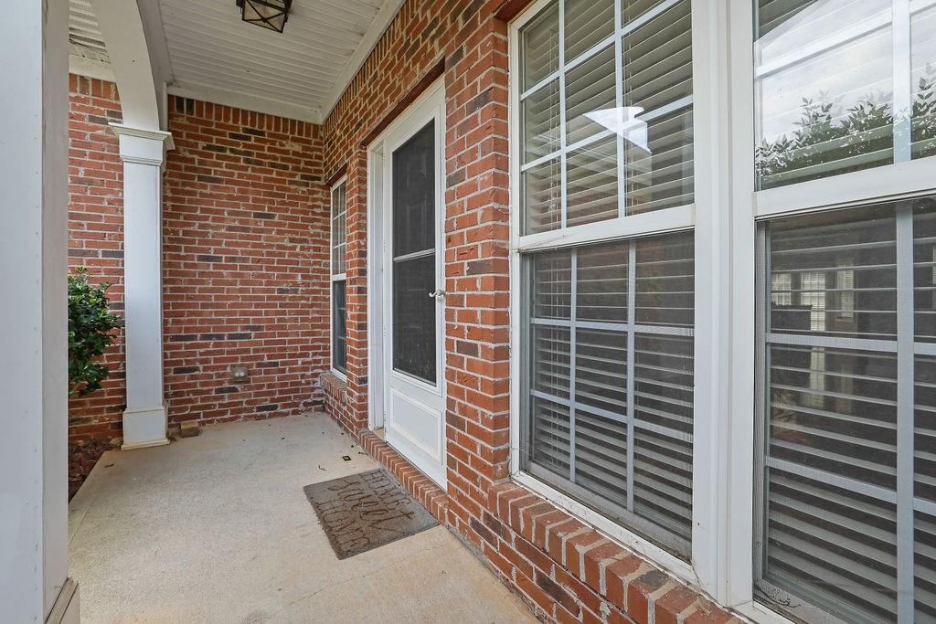 640 Mae Lane