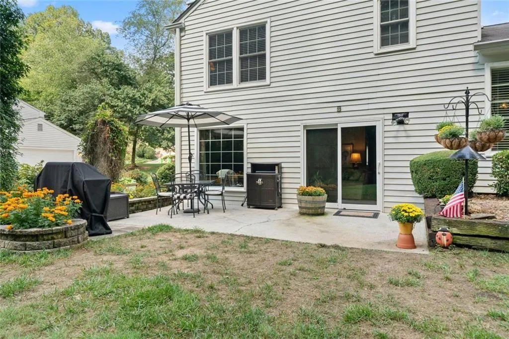 Marietta, Georgia 30067, United States, 4 Bedrooms Bedrooms, ,3 BathroomsBathrooms,Residential,Active,206075