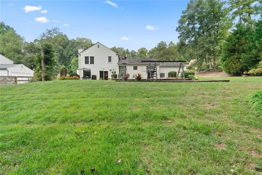 Marietta, Georgia 30067, United States, 4 Bedrooms Bedrooms, ,3 BathroomsBathrooms,Residential,Active,206075