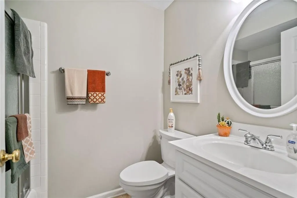 Marietta, Georgia 30067, United States, 4 Bedrooms Bedrooms, ,3 BathroomsBathrooms,Residential,Active,206075