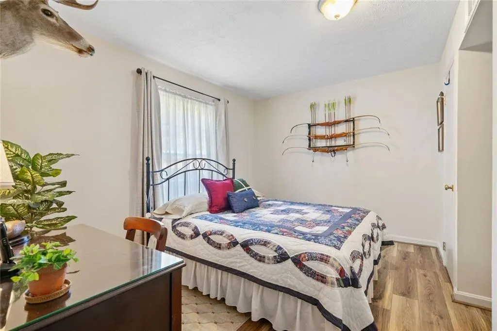 Marietta, Georgia 30067, United States, 4 Bedrooms Bedrooms, ,3 BathroomsBathrooms,Residential,Active,206075