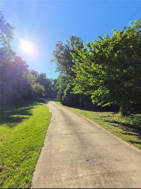 Homes For Sale - 2653 Old Auburn Road<br/> Dacula, GA 30019